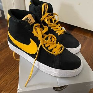 Nike blazer Mid sneakers